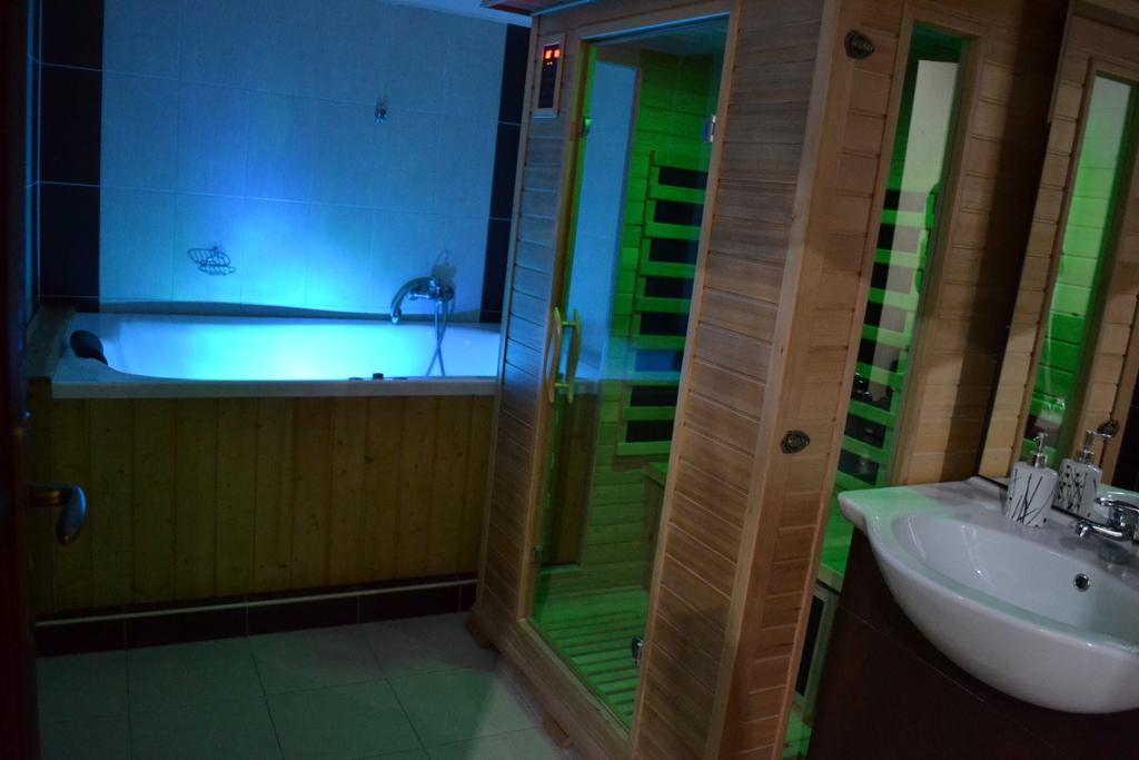 Ezuestfenyo Hotel Telkibánya Esterno foto