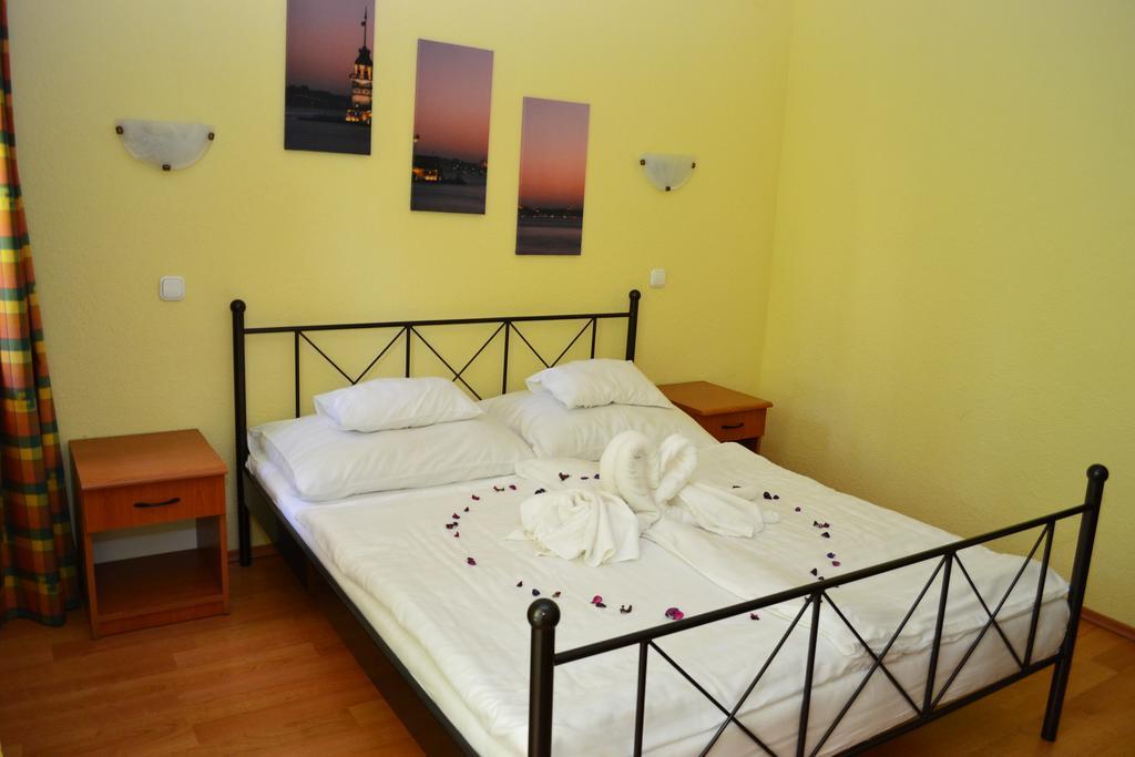 Ezuestfenyo Hotel Telkibánya Esterno foto