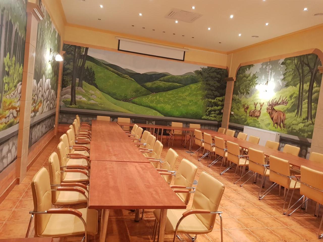 Ezuestfenyo Hotel Telkibánya Esterno foto