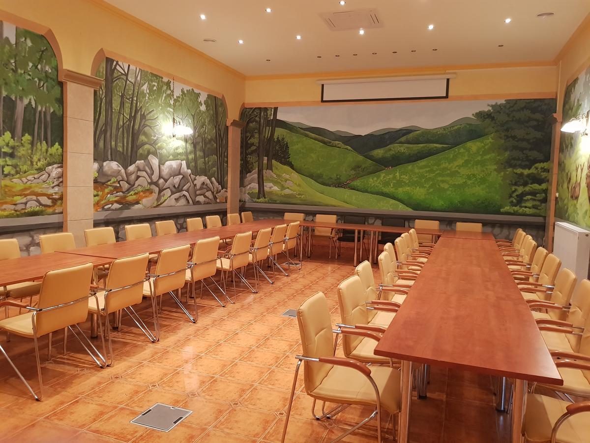 Ezuestfenyo Hotel Telkibánya Esterno foto